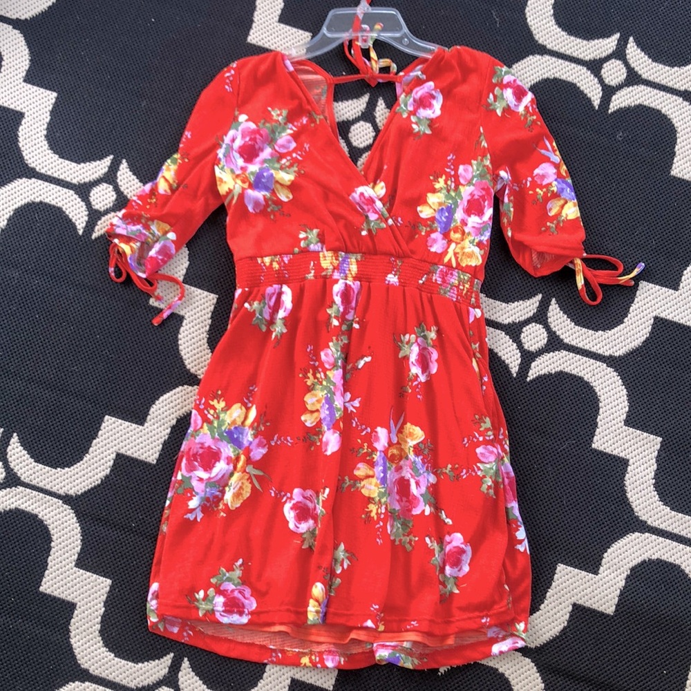 Boutique dress size small light Weight